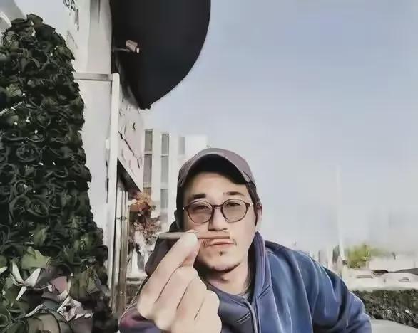 上梁不正下梁歪？定居泰国高调炫富的张默连张国立也管不住了