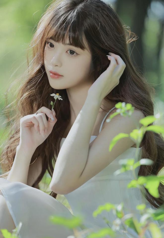 《强迫银行女员工》电影